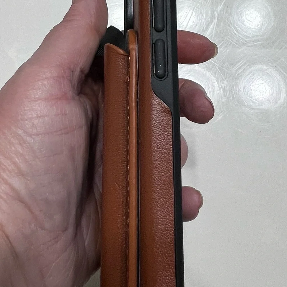 ELANT LEATHER CASE WITH DETACHABLE CARD WALLET for iPhone 14 Pro